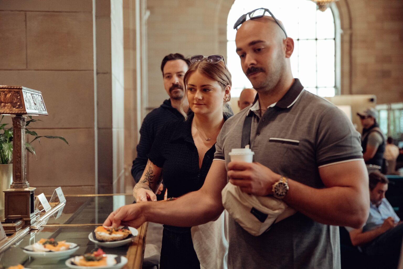 Montreal: Old Montreal Food and Drink Guided Walking Tour